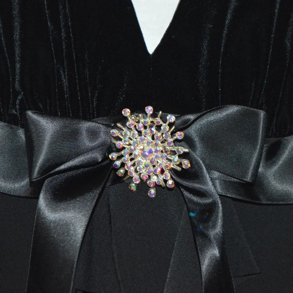 Betsy Adam Formal 4 Dress Black Sleeveless Ruffle - Picture 5 of 7